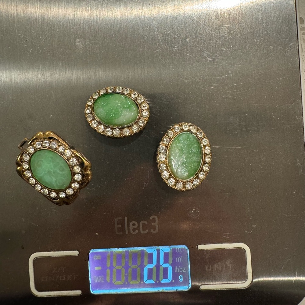Matching pendant and earrings